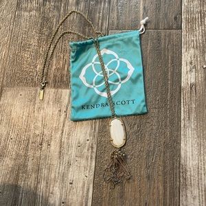 Kendra Scott necklace